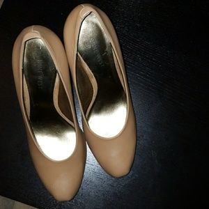 Nine west pumps